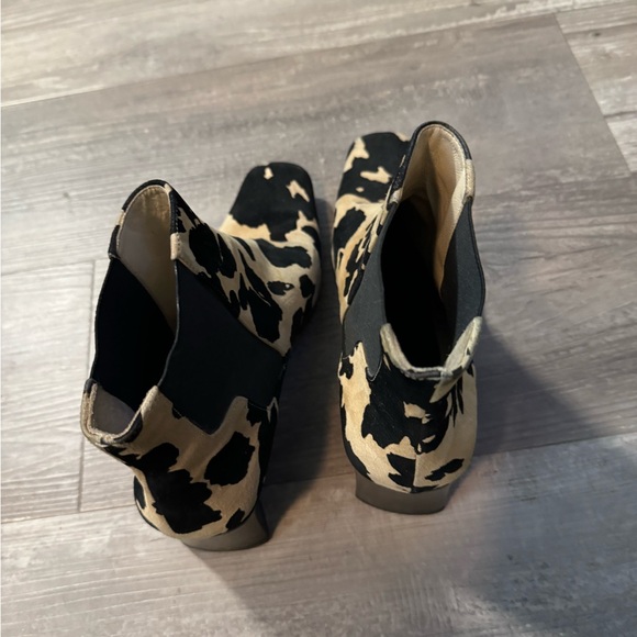 Via Spiga Ankle Boots Cow Print Suede Square Toe size 8.5 Made in Italy Y2K 90s - Picture 13 of 15